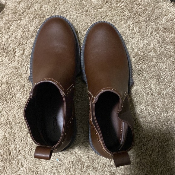 Lory Leather Bootie - Picture 4 of 6